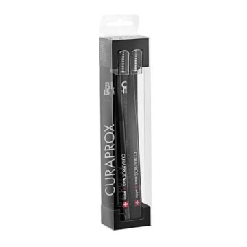 Curaprox Black in White DUO črne barve, 2 ščetki