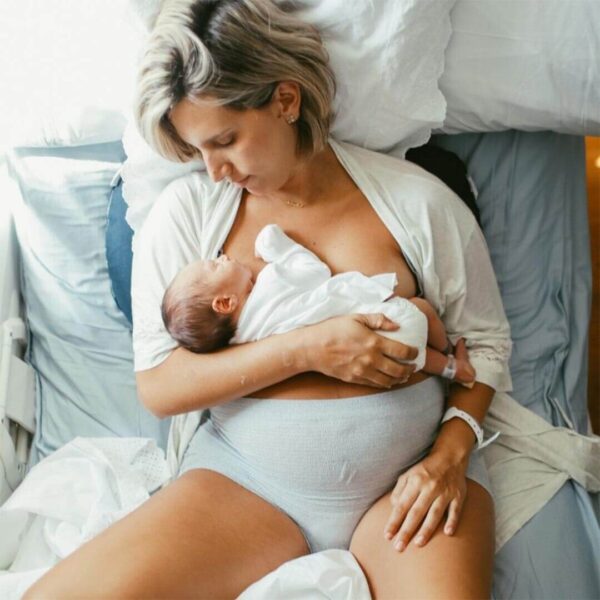 Frida Mom spodnje perilo z visokim pasom za enkratno uporabo po porodu s carskim rezom, 8 kosov