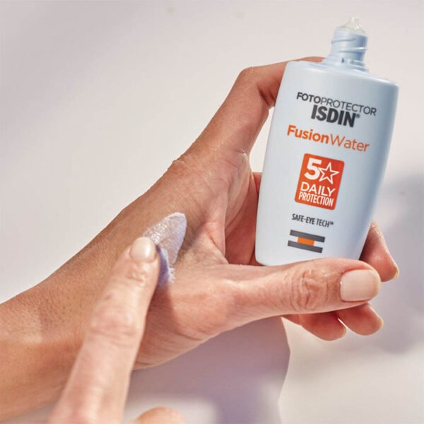 Isdin Fotoprotector Fusion Water SPF 50 fluid za obraz, 50 ml