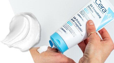 Tekstura CeraVe SA kreme za glajenje hrapave kože